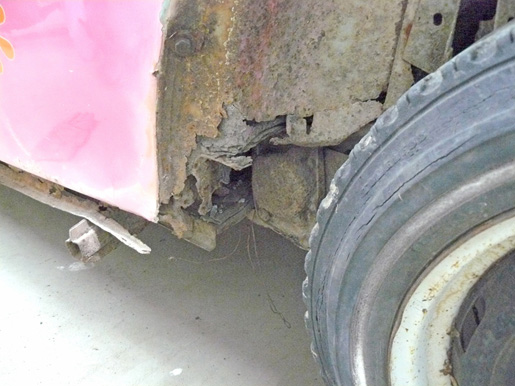 driver side rear wheel area.jpg